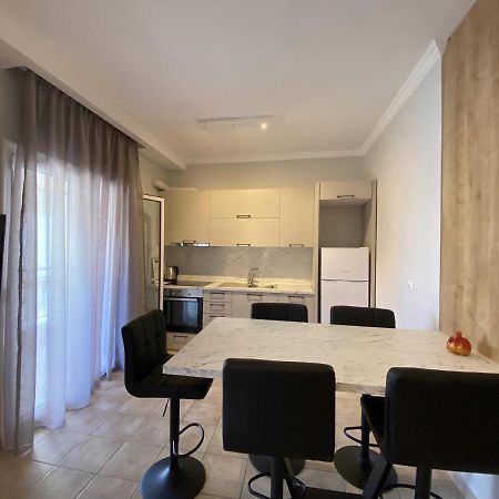 Hellen'S Apartments Ofrinion Ngoại thất bức ảnh