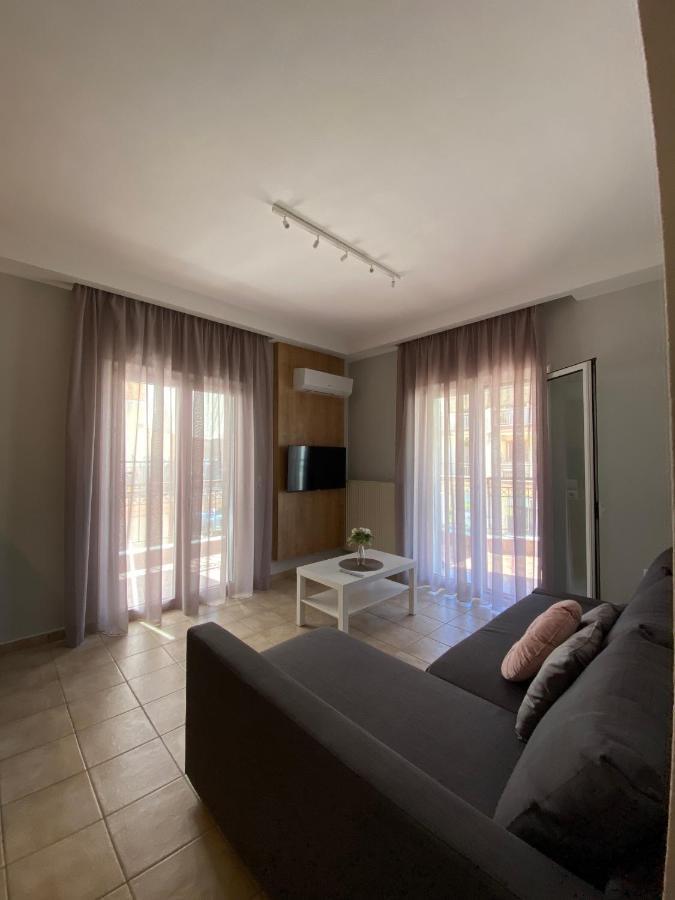 Hellen'S Apartments Ofrinion Ngoại thất bức ảnh