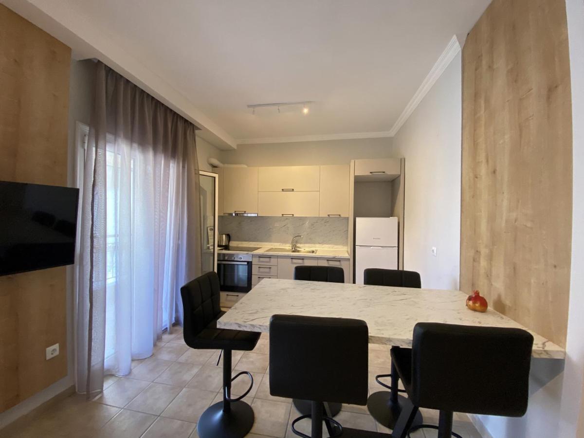 Hellen'S Apartments Ofrinion Ngoại thất bức ảnh