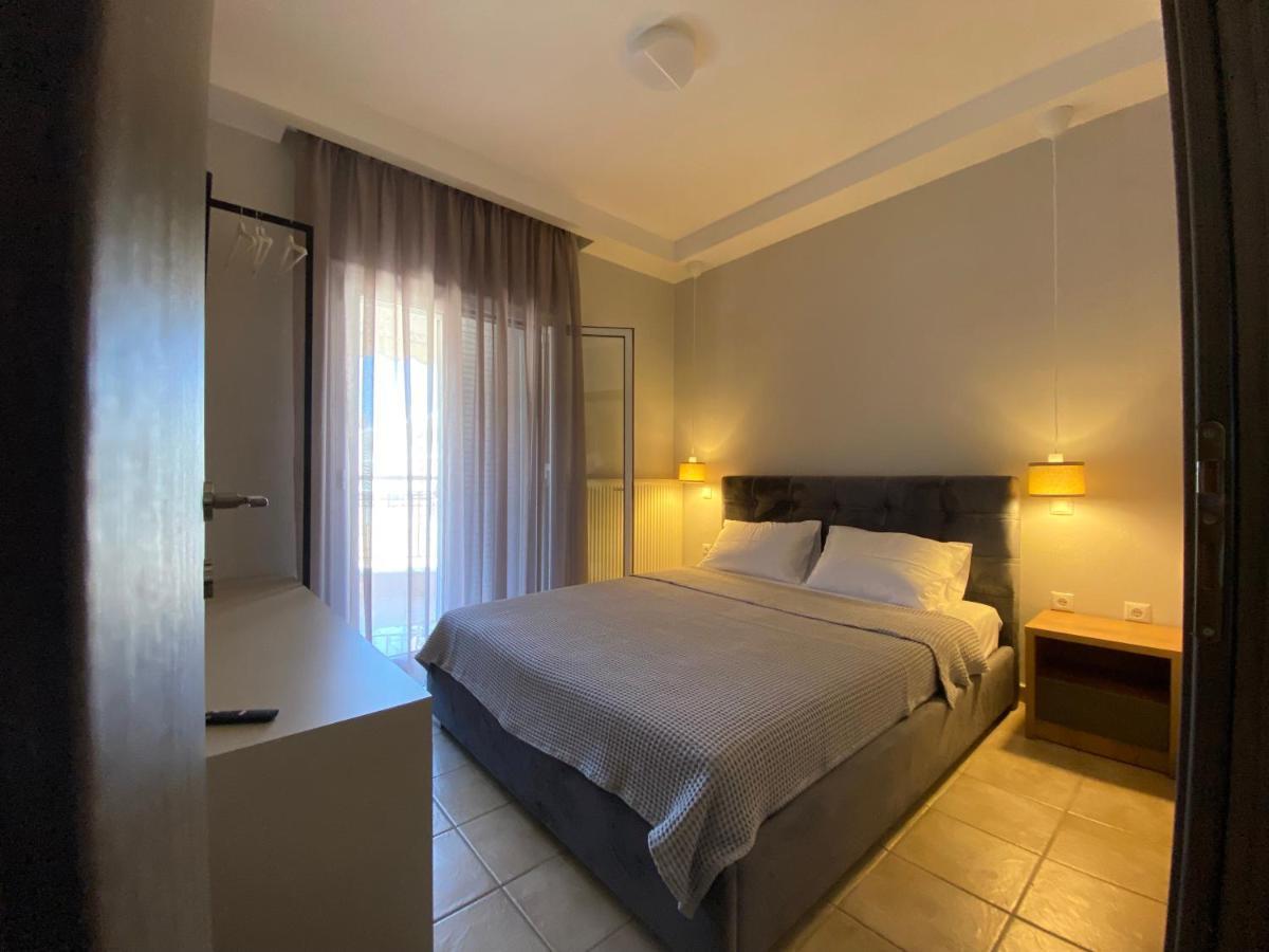 Hellen'S Apartments Ofrinion Ngoại thất bức ảnh